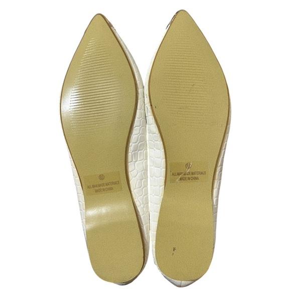 Women’s Off White Croc-Embossed Faux Leather Flats with “H” Gold Accent Sz 6.5 - Picture 12 of 13